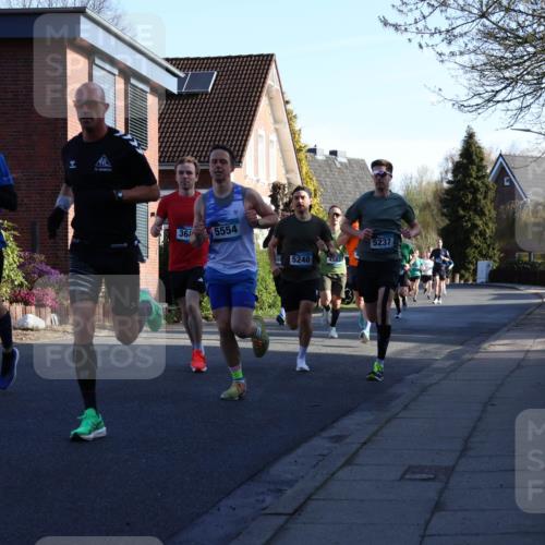 12.04.2026 - 45. Internationalen Wilhelmsburger Insellauf Yannick Fuchs http://msf.ph/oto/9470524 12.04.2026 08:54:53 Laufen 4733, 36, 5554, 5240, 4583, 5237 meine-sportfotos.de