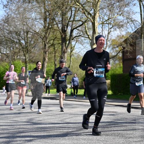 12.04.2026 - 45. Internationalen Wilhelmsburger Insellauf J. Mangold http://msf.ph/oto/9470542 12.04.2026 11:21:36 Ziel 3808, 3537, 3205, 2588, 2518, 2108, 2492, 2466, 4699, 2146, 4813, 3579 meine-sportfotos.de