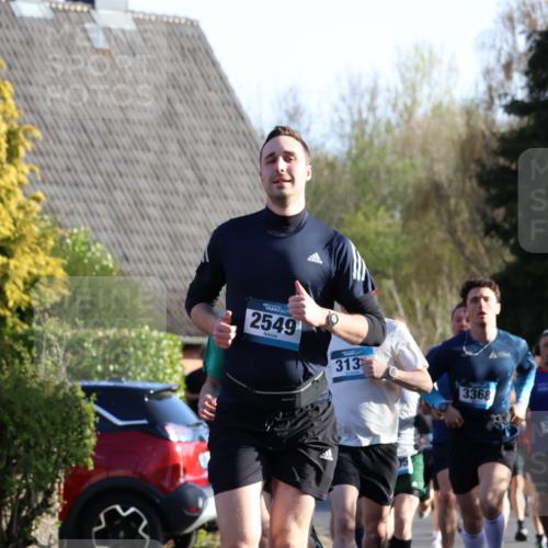 12.04.2026 - 45. Internationalen Wilhelmsburger Insellauf Yannick Fuchs http://msf.ph/oto/9470585 12.04.2026 08:55:00 Laufen 2549, 313, 3368, 2819, 2565 meine-sportfotos.de