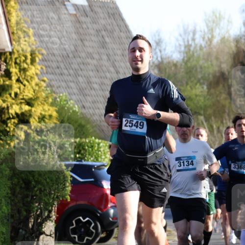 12.04.2026 - 45. Internationalen Wilhelmsburger Insellauf Yannick Fuchs http://msf.ph/oto/9470587 12.04.2026 08:55:00 Laufen 2549, 3134, 3368, 2819, 998 meine-sportfotos.de