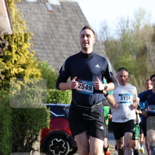 12.04.2026 - 45. Internationalen Wilhelmsburger Insellauf Yannick Fuchs http://msf.ph/oto/9470589 12.04.2026 08:55:00 Laufen 2549, 3134, 3368, 2819 meine-sportfotos.de