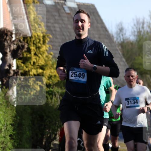 12.04.2026 - 45. Internationalen Wilhelmsburger Insellauf Yannick Fuchs http://msf.ph/oto/9470599 12.04.2026 08:55:00 Laufen 45, 2549, 3134, 3368 meine-sportfotos.de