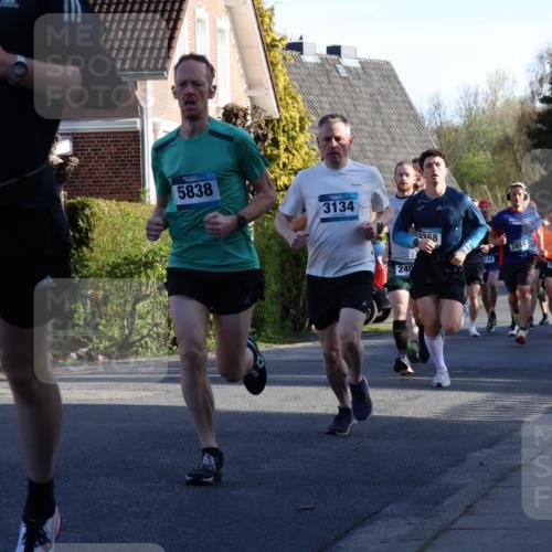 12.04.2026 - 45. Internationalen Wilhelmsburger Insellauf Yannick Fuchs http://msf.ph/oto/9470624 12.04.2026 08:55:02 Laufen 2549, 5838, 3134, 240, 3368, 113, 2819 meine-sportfotos.de
