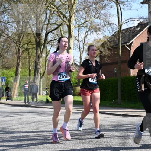 12.04.2026 - 45. Internationalen Wilhelmsburger Insellauf J. Mangold http://msf.ph/oto/9470625 12.04.2026 11:21:39 Ziel 3537, 3205, 2588, 2518, 2108, 2492, 2466, 4699, 2146, 4813, 2146, 4813, 3579 meine-sportfotos.de