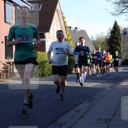 12.04.2026 - 45. Internationalen Wilhelmsburger Insellauf Yannick Fuchs http://msf.ph/oto/9470638 12.04.2026 08:55:03 Laufen 5838, 3134, 24, 2819 meine-sportfotos.de