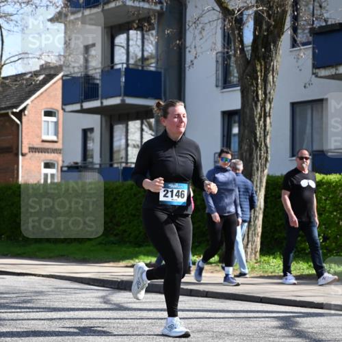 12.04.2026 - 45. Internationalen Wilhelmsburger Insellauf J. Mangold http://msf.ph/oto/9470666 12.04.2026 11:21:50 Ziel 2518, 2108, 2492, 2466, 4699, 2146, 4813, 3579 meine-sportfotos.de