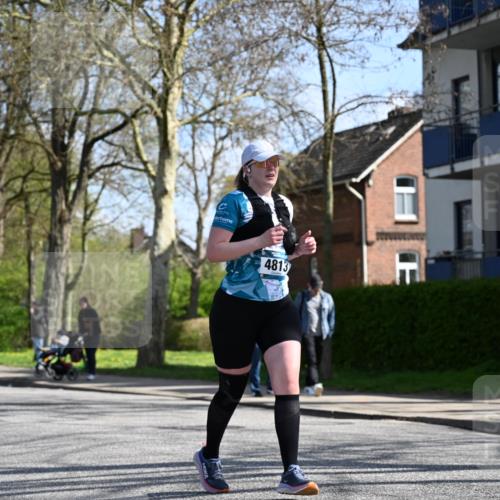 12.04.2026 - 45. Internationalen Wilhelmsburger Insellauf J. Mangold http://msf.ph/oto/9470669 12.04.2026 11:21:51 Ziel 2518, 2108, 2492, 2466, 4699, 2146, 4813, 3579 meine-sportfotos.de