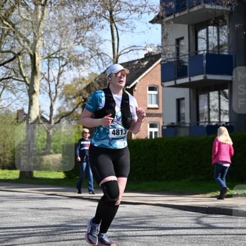 12.04.2026 - 45. Internationalen Wilhelmsburger Insellauf J. Mangold http://msf.ph/oto/9470676 12.04.2026 11:21:51 Ziel 2518, 2108, 2492, 2466, 4699, 2146, 4813, 3579 meine-sportfotos.de