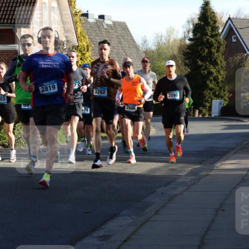 12.04.2026 - 45. Internationalen Wilhelmsburger Insellauf Yannick Fuchs http://msf.ph/oto/9470677 12.04.2026 08:55:07 Laufen 4003, 52, 2819, 76, 3262, 2866, 2595 meine-sportfotos.de