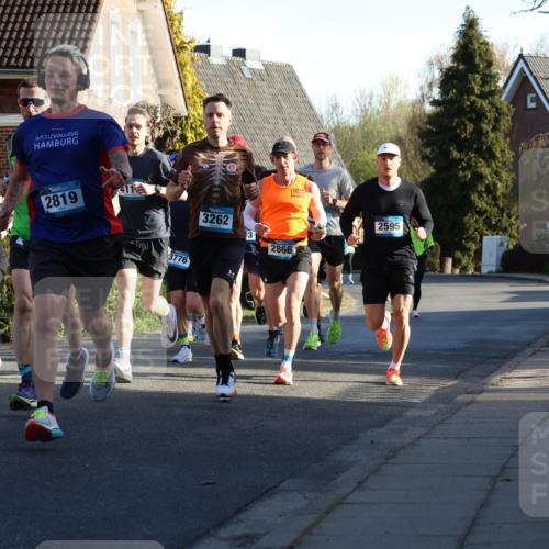 12.04.2026 - 45. Internationalen Wilhelmsburger Insellauf Yannick Fuchs http://msf.ph/oto/9470679 12.04.2026 08:55:07 Laufen 4003, 2819, 3776, 3262, 2595, 3, 2866 meine-sportfotos.de