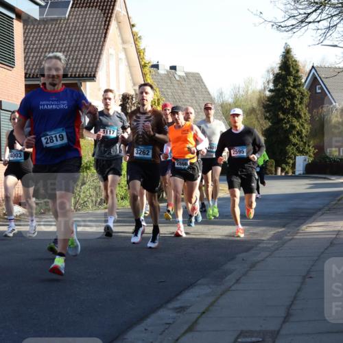 12.04.2026 - 45. Internationalen Wilhelmsburger Insellauf Yannick Fuchs http://msf.ph/oto/9470684 12.04.2026 08:55:07 Laufen 4117, 2819, 4003, 3262, 2866, 401, 2595 meine-sportfotos.de