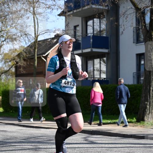 12.04.2026 - 45. Internationalen Wilhelmsburger Insellauf J. Mangold http://msf.ph/oto/9470692 12.04.2026 11:21:52 Ziel 2518, 2108, 2492, 2466, 4699, 2146, 4813, 3579, 3579 meine-sportfotos.de