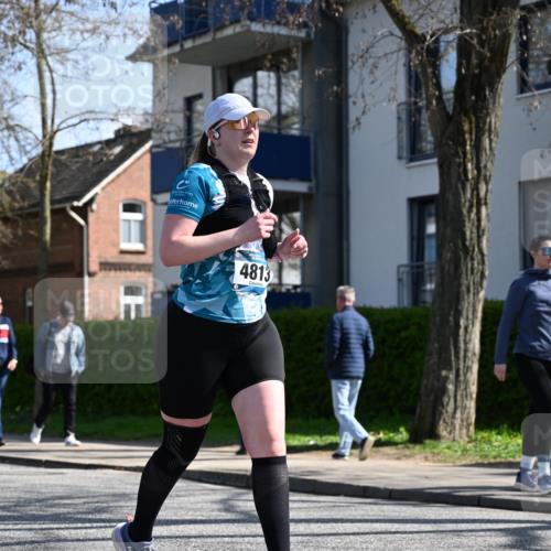 12.04.2026 - 45. Internationalen Wilhelmsburger Insellauf J. Mangold http://msf.ph/oto/9470697 12.04.2026 11:21:52 Ziel 2518, 2108, 2492, 2466, 4699, 2146, 4813, 3579, 3579 meine-sportfotos.de