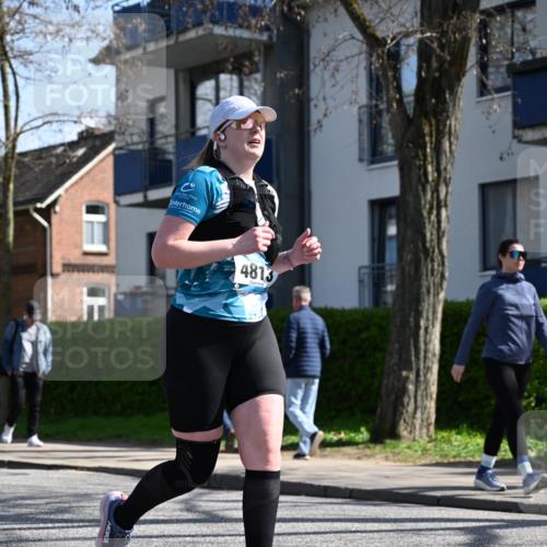 12.04.2026 - 45. Internationalen Wilhelmsburger Insellauf J. Mangold http://msf.ph/oto/9470698 12.04.2026 11:21:52 Ziel 2518, 2108, 2492, 2466, 4699, 2146, 4813, 3579, 3579 meine-sportfotos.de