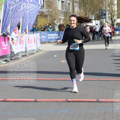12.04.2026 - 45. Internationalen Wilhelmsburger Insellauf Strokosch-Dieckow http://msf.ph/oto/9470707 12.04.2026 11:26:26 Ziel 3253 meine-sportfotos.de