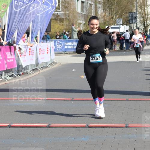 12.04.2026 - 45. Internationalen Wilhelmsburger Insellauf Strokosch-Dieckow http://msf.ph/oto/9470746 12.04.2026 11:26:26 Ziel 3253 meine-sportfotos.de