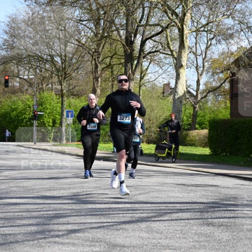 12.04.2026 - 45. Internationalen Wilhelmsburger Insellauf J. Mangold http://msf.ph/oto/9470828 12.04.2026 11:23:23 Ziel 2929, 5253, 3273, 2556, 2555, 5583 meine-sportfotos.de