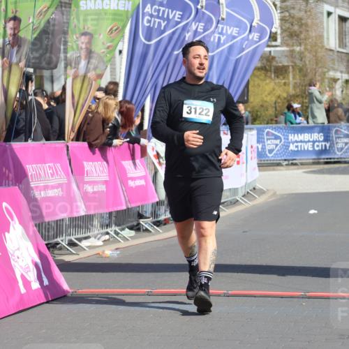 12.04.2026 - 45. Internationalen Wilhelmsburger Insellauf Strokosch-Dieckow http://msf.ph/oto/9470916 12.04.2026 11:26:53 Ziel 3122, 2353 meine-sportfotos.de