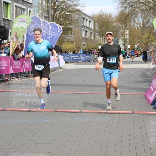 12.04.2026 - 45. Internationalen Wilhelmsburger Insellauf Strokosch-Dieckow http://msf.ph/oto/9470940 12.04.2026 12:52:01 Ziel 4110, 5307 meine-sportfotos.de