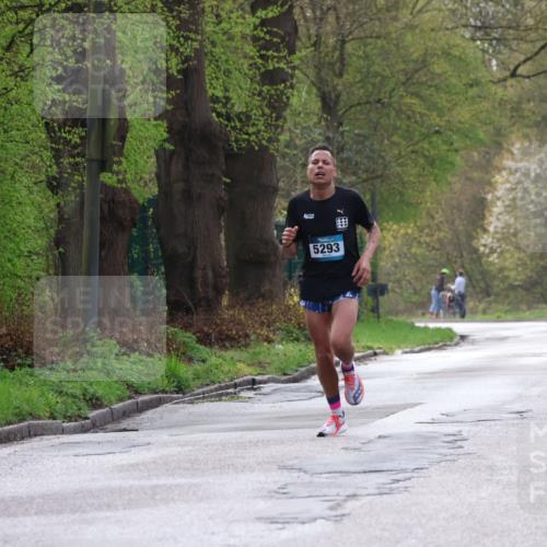 12.04.2026 - 45. Internationalen Wilhelmsburger Insellauf Yannick Fuchs http://msf.ph/oto/9471009 12.04.2026 09:57:01 Laufen 5293 meine-sportfotos.de