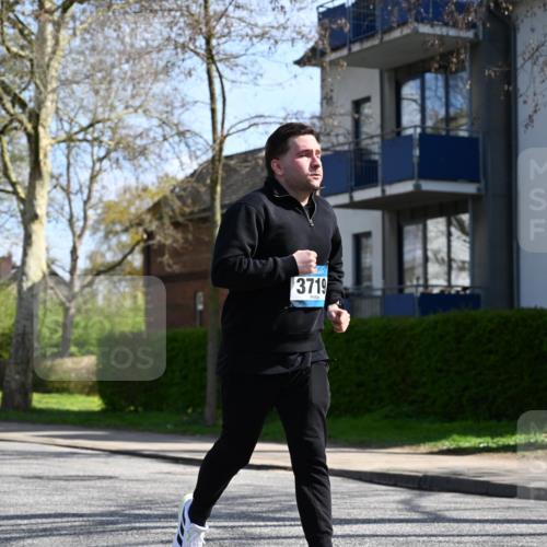 12.04.2026 - 45. Internationalen Wilhelmsburger Insellauf J. Mangold http://msf.ph/oto/9471048 12.04.2026 11:24:25 Ziel 4450, 3719, 3690, 2907 meine-sportfotos.de