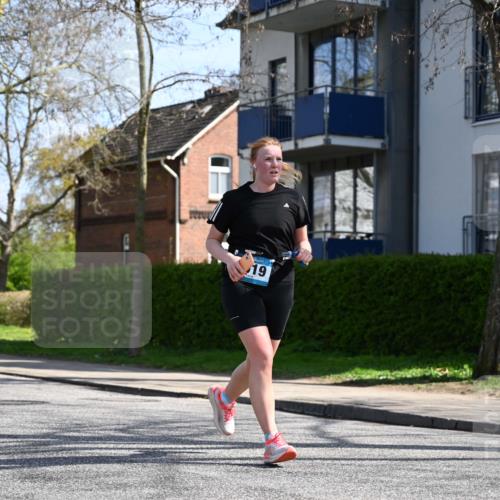 12.04.2026 - 45. Internationalen Wilhelmsburger Insellauf J. Mangold http://msf.ph/oto/9471207 12.04.2026 11:25:04 Ziel 4146, 4519, 5559, 2025, 2025, 2542, 3168, 3775 meine-sportfotos.de