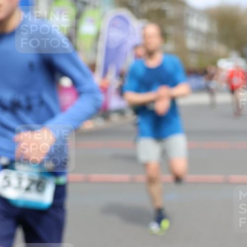 12.04.2026 - 45. Internationalen Wilhelmsburger Insellauf Strokosch-Dieckow http://msf.ph/oto/9471212 12.04.2026 12:52:16 Ziel 5809, 5326, 2787, 5627, 5493, 4560 meine-sportfotos.de