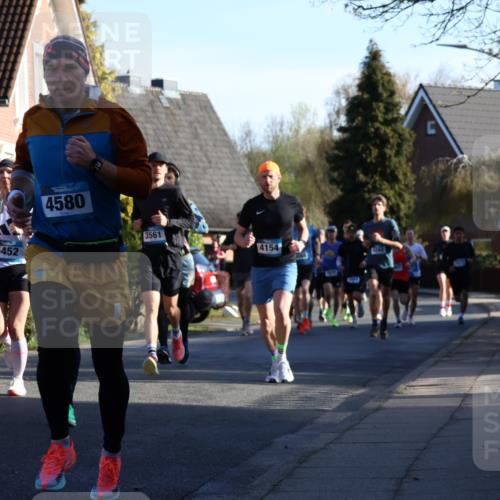 12.04.2026 - 45. Internationalen Wilhelmsburger Insellauf Yannick Fuchs http://msf.ph/oto/9471213 12.04.2026 08:55:49 Laufen 5473, 5452, 4580, 3561, 4154 meine-sportfotos.de