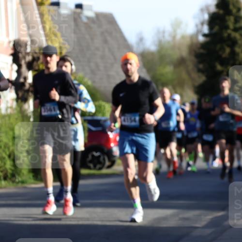 12.04.2026 - 45. Internationalen Wilhelmsburger Insellauf Yannick Fuchs http://msf.ph/oto/9471224 12.04.2026 08:55:50 Laufen 487, 1561, 10, 4154 meine-sportfotos.de