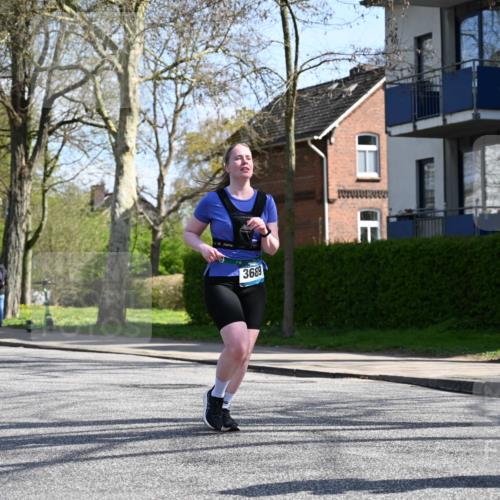 12.04.2026 - 45. Internationalen Wilhelmsburger Insellauf J. Mangold http://msf.ph/oto/9471246 12.04.2026 11:25:23 Ziel 5559, 2025, 2542, 3168, 3775, 3168, 3775, 3253 meine-sportfotos.de