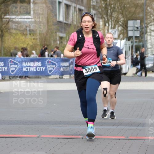 12.04.2026 - 45. Internationalen Wilhelmsburger Insellauf Strokosch-Dieckow http://msf.ph/oto/9471347 12.04.2026 13:37:25 Ziel 3559, 5604 meine-sportfotos.de