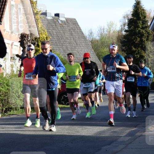12.04.2026 - 45. Internationalen Wilhelmsburger Insellauf Yannick Fuchs http://msf.ph/oto/9471355 12.04.2026 08:56:01 Laufen 480, 5833, 4829, 4190, 5492 meine-sportfotos.de