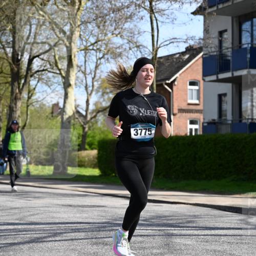 12.04.2026 - 45. Internationalen Wilhelmsburger Insellauf J. Mangold http://msf.ph/oto/9471364 12.04.2026 11:25:33 Ziel 2025, 2542, 3168, 3775, 3253, 2207 meine-sportfotos.de