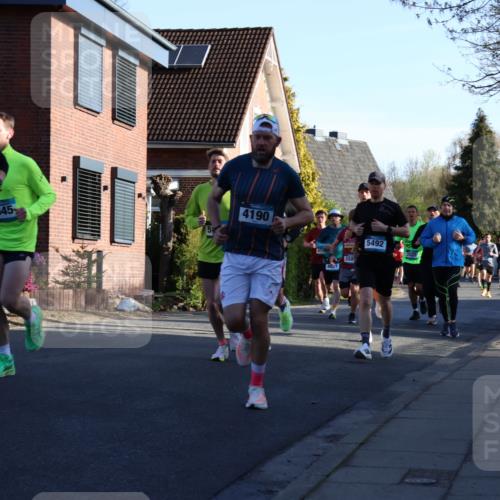 12.04.2026 - 45. Internationalen Wilhelmsburger Insellauf Yannick Fuchs http://msf.ph/oto/9471393 12.04.2026 08:56:03 Laufen 07, 5645, 4190, 5492, 474, 558 meine-sportfotos.de