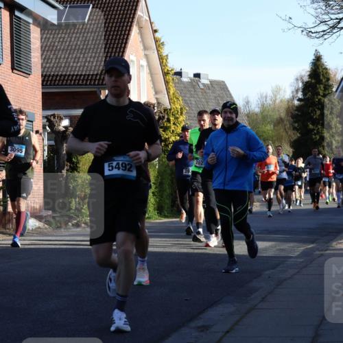 12.04.2026 - 45. Internationalen Wilhelmsburger Insellauf Yannick Fuchs http://msf.ph/oto/9471413 12.04.2026 08:56:05 Laufen 4829, 3095, 5492, 202, 29 meine-sportfotos.de
