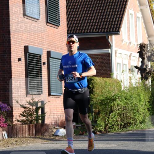 12.04.2026 - 45. Internationalen Wilhelmsburger Insellauf Yannick Fuchs http://msf.ph/oto/9471458 12.04.2026 08:56:09 Laufen 582, 2627, 4511 meine-sportfotos.de