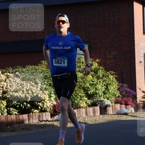 12.04.2026 - 45. Internationalen Wilhelmsburger Insellauf Yannick Fuchs http://msf.ph/oto/9471482 12.04.2026 08:56:10 Laufen 5821 meine-sportfotos.de