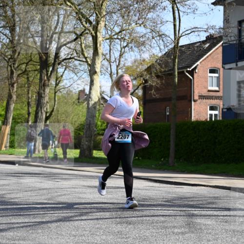 12.04.2026 - 45. Internationalen Wilhelmsburger Insellauf J. Mangold http://msf.ph/oto/9471486 12.04.2026 11:26:03 Ziel 3253, 2207, 2388, 2388, 3122, 2353, 2353 meine-sportfotos.de