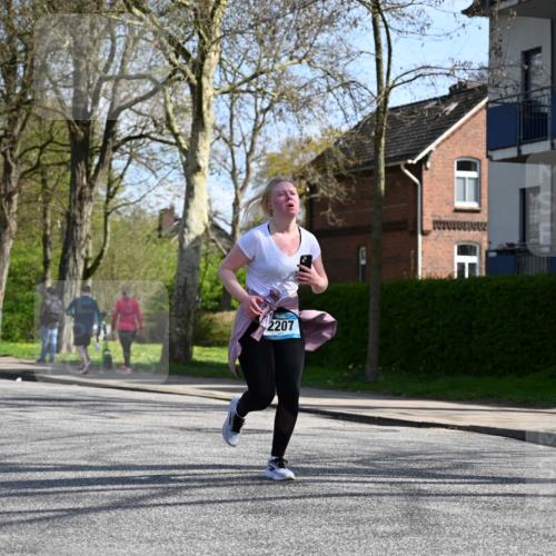 12.04.2026 - 45. Internationalen Wilhelmsburger Insellauf J. Mangold http://msf.ph/oto/9471489 12.04.2026 11:26:03 Ziel 3253, 2207, 2388, 2388, 3122, 2353, 2353 meine-sportfotos.de