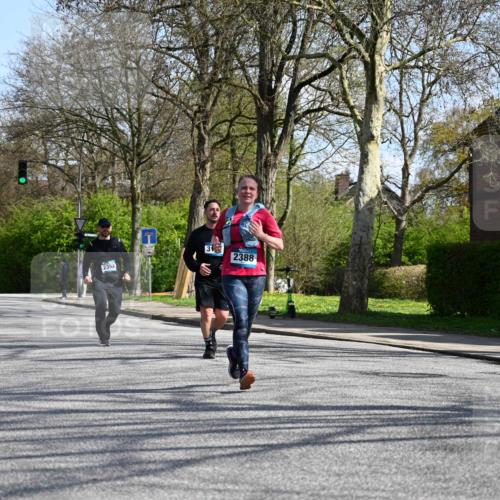 12.04.2026 - 45. Internationalen Wilhelmsburger Insellauf J. Mangold http://msf.ph/oto/9471514 12.04.2026 11:26:06 Ziel 3253, 2207, 2388, 3122, 2353, 2523 meine-sportfotos.de