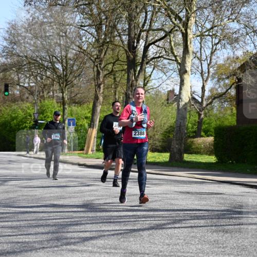 12.04.2026 - 45. Internationalen Wilhelmsburger Insellauf J. Mangold http://msf.ph/oto/9471523 12.04.2026 11:26:07 Ziel 3253, 2207, 2388, 3122, 2353, 2523 meine-sportfotos.de