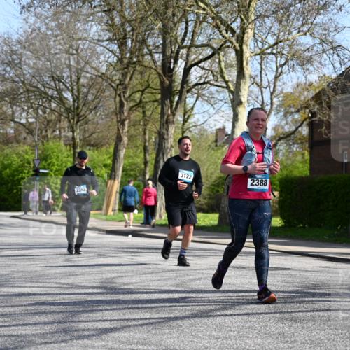 12.04.2026 - 45. Internationalen Wilhelmsburger Insellauf J. Mangold http://msf.ph/oto/9471540 12.04.2026 11:26:07 Ziel 3253, 2207, 2388, 3122, 2353, 2523 meine-sportfotos.de