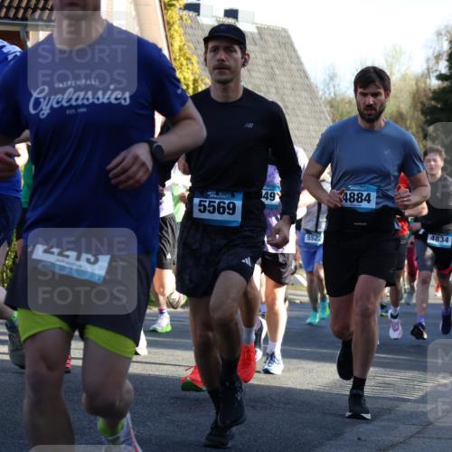 12.04.2026 - 45. Internationalen Wilhelmsburger Insellauf Yannick Fuchs http://msf.ph/oto/9471563 12.04.2026 08:56:17 Laufen 3, 3133, 5569, 49, 5522, 4884, 4296, 4834, 2780 meine-sportfotos.de