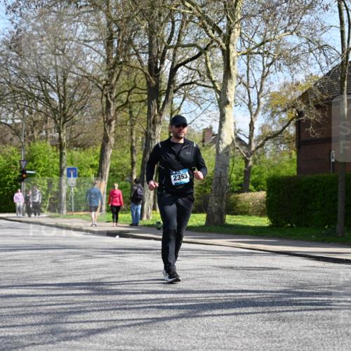12.04.2026 - 45. Internationalen Wilhelmsburger Insellauf J. Mangold http://msf.ph/oto/9471592 12.04.2026 11:26:10 Ziel 3253, 2207, 2388, 3122, 2353, 2523 meine-sportfotos.de