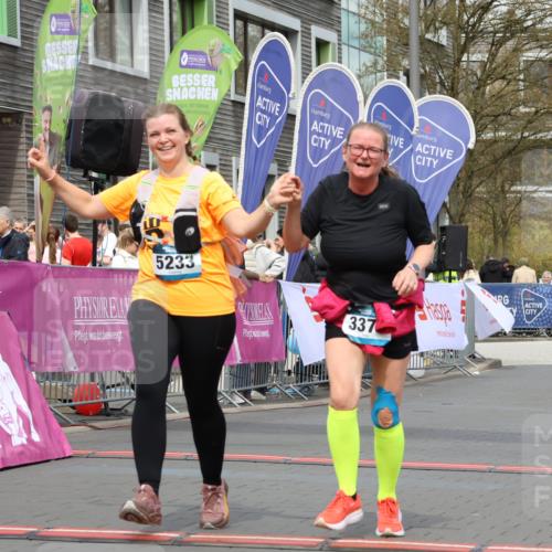12.04.2026 - 45. Internationalen Wilhelmsburger Insellauf Strokosch-Dieckow http://msf.ph/oto/9471631 12.04.2026 13:36:42 Ziel 5233, 3376 meine-sportfotos.de