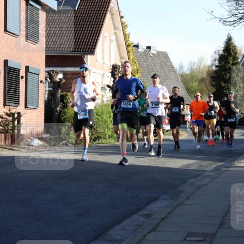 12.04.2026 - 45. Internationalen Wilhelmsburger Insellauf Yannick Fuchs http://msf.ph/oto/9471827 12.04.2026 08:56:38 Laufen 150, 2456, 2459, 404, 3708, 2192, 4275 meine-sportfotos.de