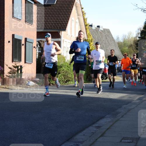 12.04.2026 - 45. Internationalen Wilhelmsburger Insellauf Yannick Fuchs http://msf.ph/oto/9471832 12.04.2026 08:56:38 Laufen 2456, 2459, 3708, 2192, 2181, 4275 meine-sportfotos.de