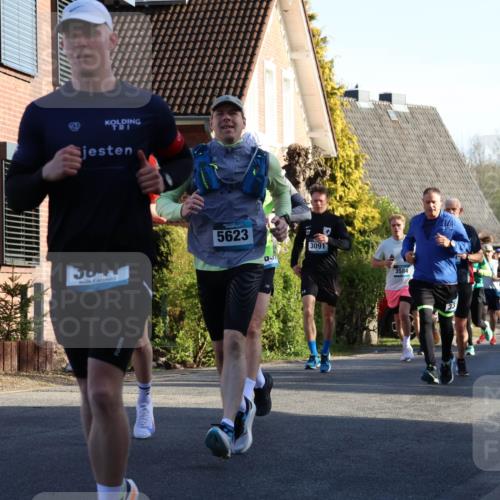 12.04.2026 - 45. Internationalen Wilhelmsburger Insellauf Yannick Fuchs http://msf.ph/oto/9471942 12.04.2026 08:56:47 Laufen 3071, 5623, 27, 3091, 3584, 33, 4061, 2849 meine-sportfotos.de