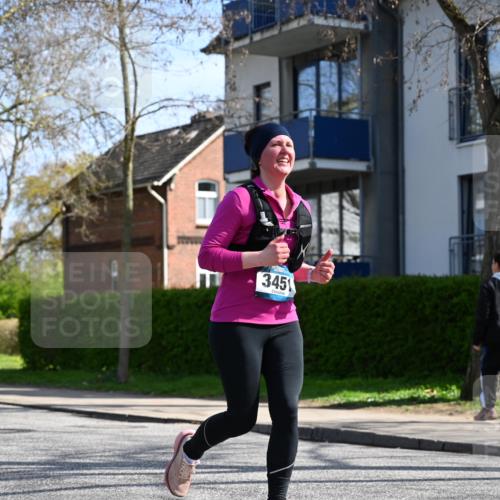 12.04.2026 - 45. Internationalen Wilhelmsburger Insellauf J. Mangold http://msf.ph/oto/9471944 12.04.2026 11:27:56 Ziel 2309, 2310, 2237, 2140, 5831, 2511, 2512, 2352, 3451, 4668, 2297 meine-sportfotos.de