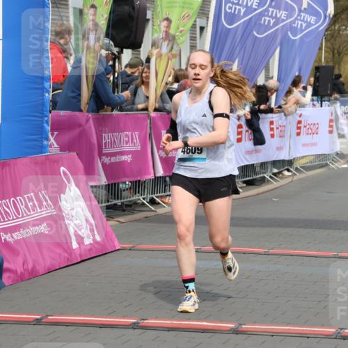 12.04.2026 - 45. Internationalen Wilhelmsburger Insellauf Strokosch-Dieckow http://msf.ph/oto/9471945 12.04.2026 12:52:54 Ziel 4609 meine-sportfotos.de